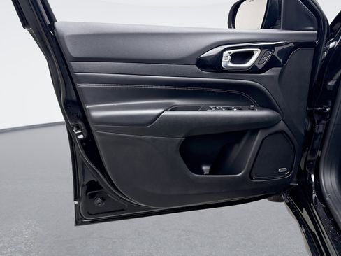 Used 2022 Jeep Compass High Altitude image 9