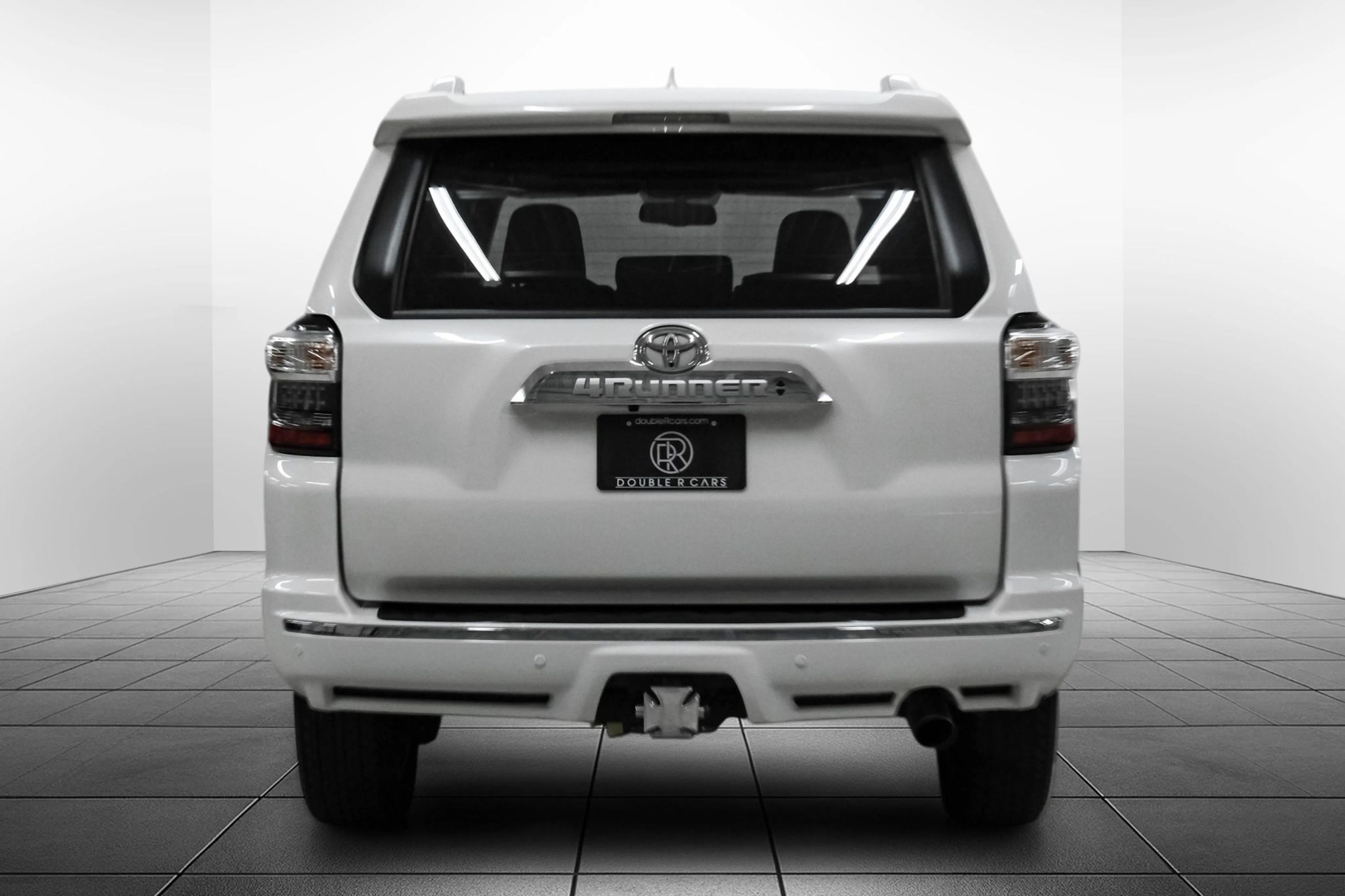 Used 2016 Toyota 4Runner Limited AWD/4WD image 10