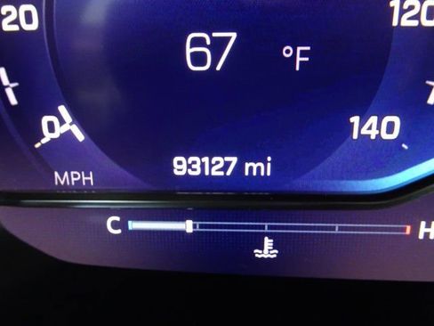 Used 2023 Chevrolet Suburban Z71 image 26