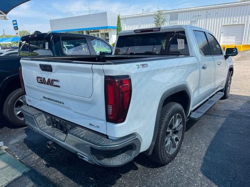 Used 2022 GMC Sierra 1500 SLT w/ X31 Off-Road Package AWD/4WD image 6