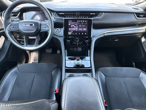 Certified 2024 Jeep Grand Cherokee Altitude AWD/4WD image 19
