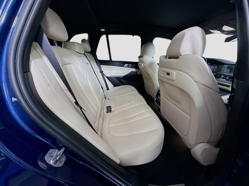 Used 2022 BMW X5 xDrive40i w/ Executive Package image 27