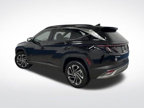 Used 2025 Hyundai Tucson Limited image 3