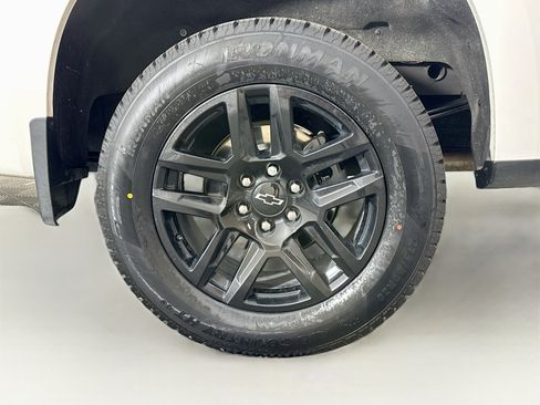 Used 2022 Chevrolet Silverado 1500 RST AWD/4WD image 11