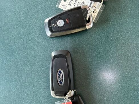 Used 2019 Ford Edge SEL w/ Equipment Group 201A AWD/4WD image 34