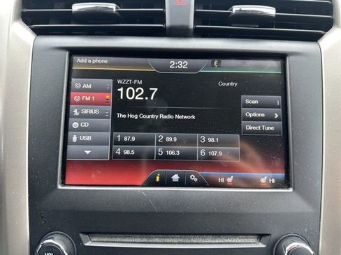 Used 2016 Ford Fusion SE w/ Equipment Group 202A image 27