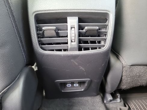Certified 2024 Toyota Corolla Cross XLE w/ Convenience Package FWD image 17