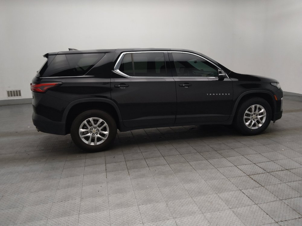 Used 2023 Chevrolet Traverse LS w/ Safety Package FWD image 10