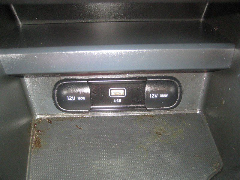 Used 2025 Kia Soul LX w/ LX Technology Package FWD image 16