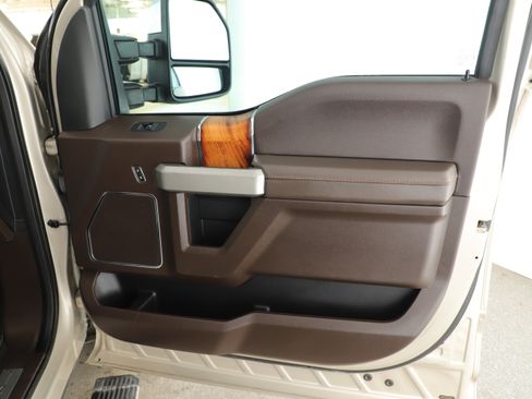 Used 2018 Ford F150 King Ranch w/ Equipment Group 601A Luxury AWD/4WD image 11