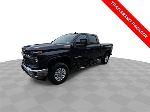 Certified 2024 Chevrolet Silverado 2500 LT w/ All Star Edition image 4