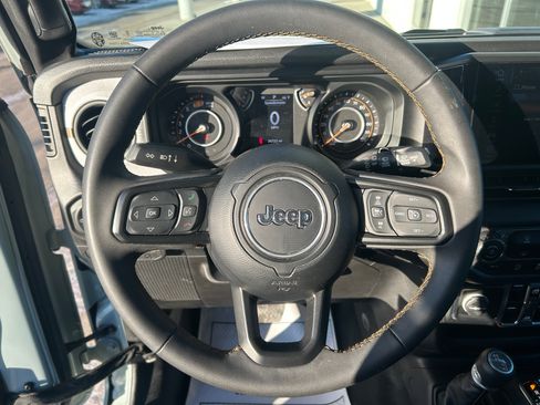 Used 2024 Jeep Wrangler Sport S image 18