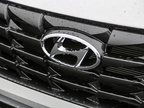 Certified 2024 Hyundai Tucson SE image 7