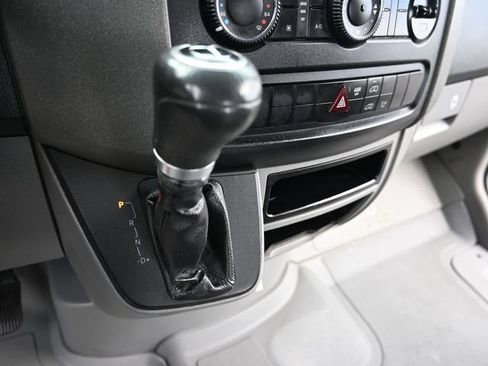 Used 2018 Mercedes-Benz Sprinter 2500 image 18