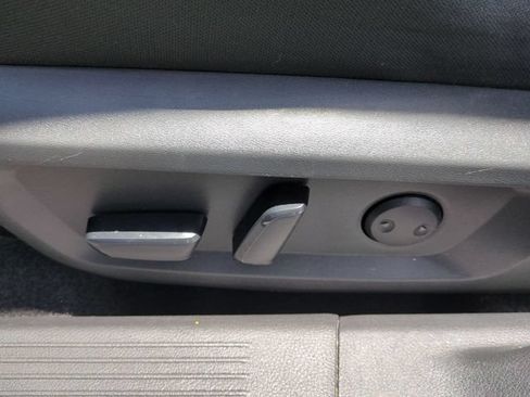Used 2021 Nissan Rogue SV FWD image 21