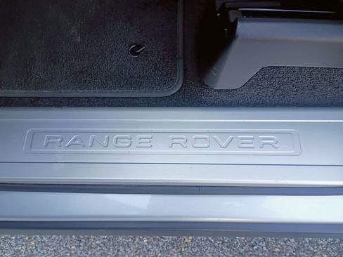 Used 2020 Land Rover Range Rover HSE image 22