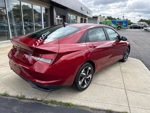 Used 2023 Hyundai Elantra SEL w/ Convenience Package FWD image 19