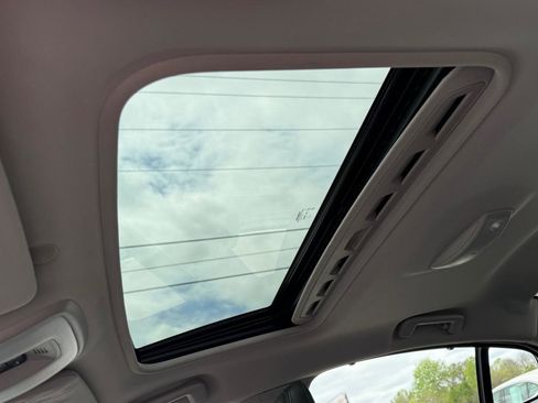 Used 2018 Volvo S60 T5 Inscription image 19