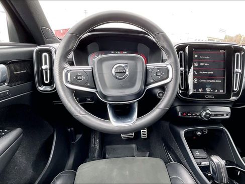 Used 2021 Volvo XC40 T5 R-Design w/ Advanced Package image 6