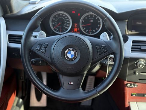 Used 2006 BMW M5 image 23