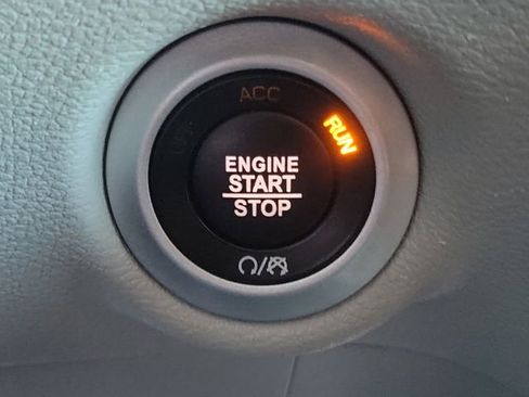 Used 2024 Chrysler Voyager LX image 12