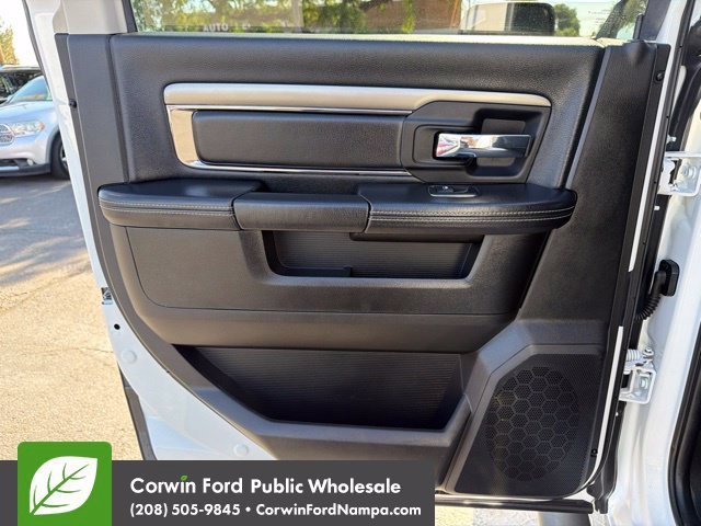 Used 2018 RAM 2500 Big Horn w/ Sport Appearance Group AWD/4WD image 29