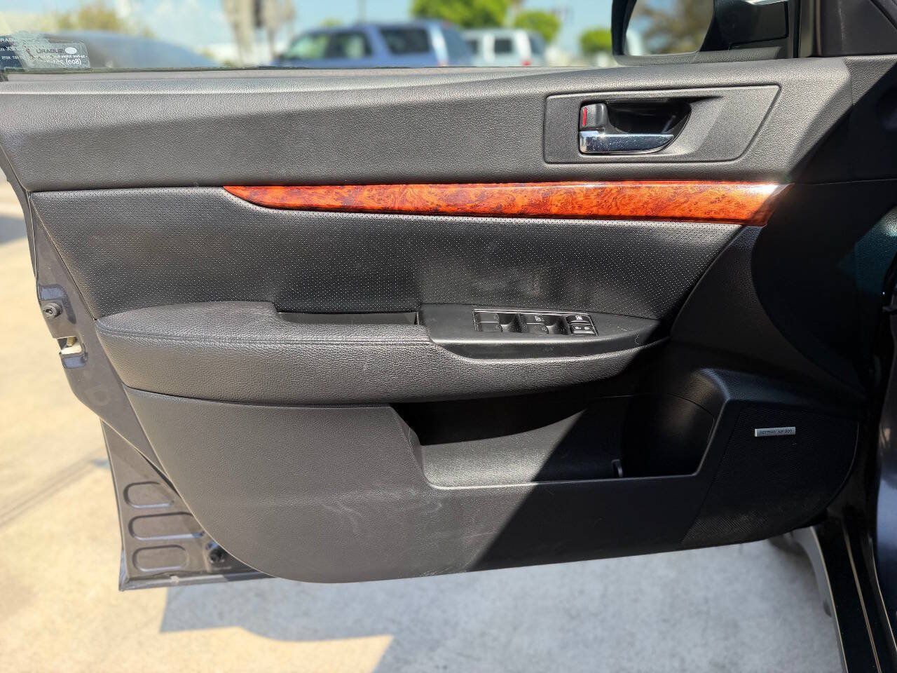 Used 2012 Subaru Outback 2.5i Limited AWD/4WD image 17