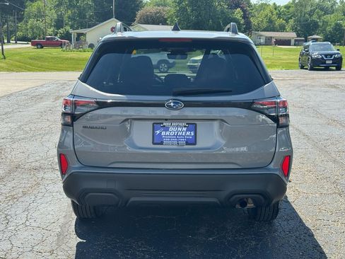 Used 2025 Subaru Forester Premium w/ Convenience Package #1 AWD/4WD image 6