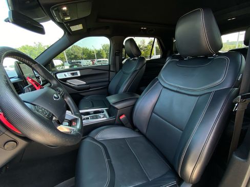 Used 2020 Ford Explorer ST w/ ST Street Pack AWD/4WD image 9