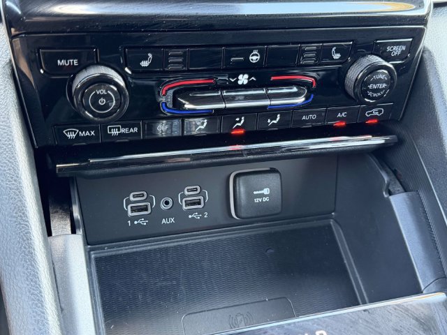 Used 2025 Jeep Grand Cherokee L Laredo w/ Luxury Tech Group I RWD image 30