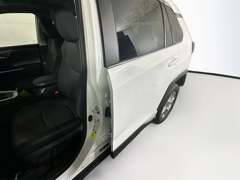 Used 2023 Toyota RAV4 XLE w/ Convenience Package FWD image 12