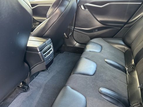 Used 2017 Tesla Model S 75 RWD image 15