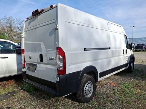 Used 2025 RAM ProMaster 2500 w/ Convenience Group image 6