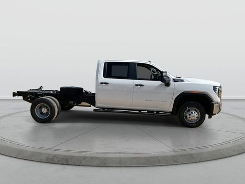 New 2026 GMC Sierra 3500 Pro w/ Convenience Package RWD image 9