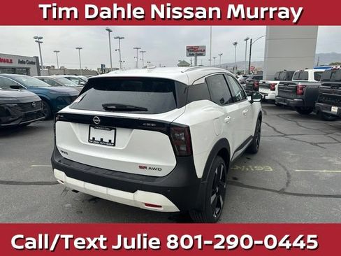 Used 2025 Nissan Kicks SR AWD/4WD image 11