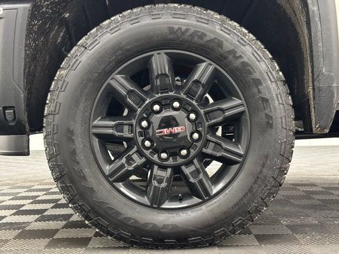 New 2026 GMC Sierra 2500 AT4 w/ AT4 Premium Plus Package image 16