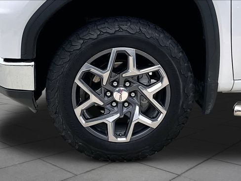 Used 2022 GMC Sierra 1500 SLT w/ SLT Convenience Package RWD image 11