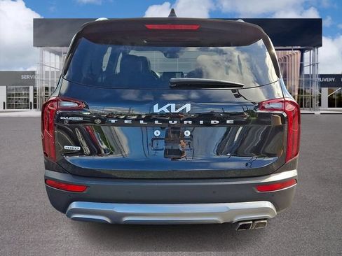 Used 2022 Kia Telluride S AWD/4WD image 5