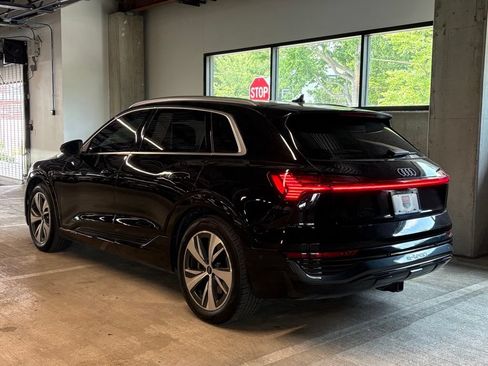 Used 2024 Audi Q8 e-tron Premium Plus w/ Premium Plus Package AWD/4WD image 3