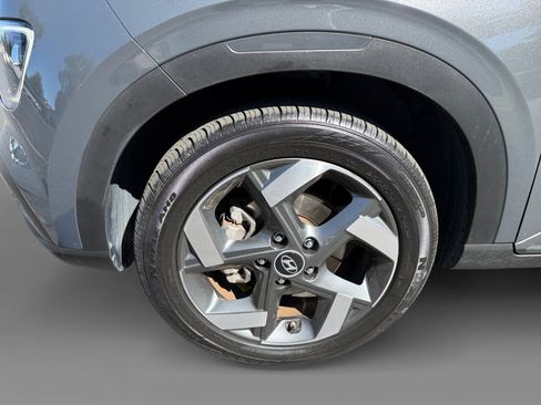 Certified 2023 Hyundai Venue Limited w/ Cargo Package FWD image 9