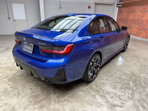 Certified 2025 BMW 330i xDrive Sedan w/ M Sport Package AWD/4WD image 5