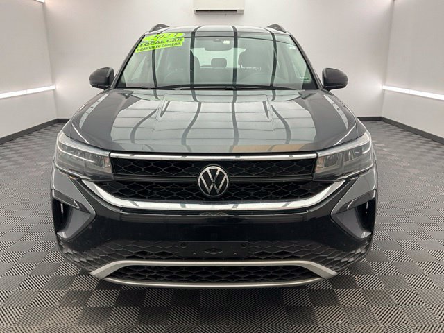 Used 2023 Volkswagen Taos S FWD image 2
