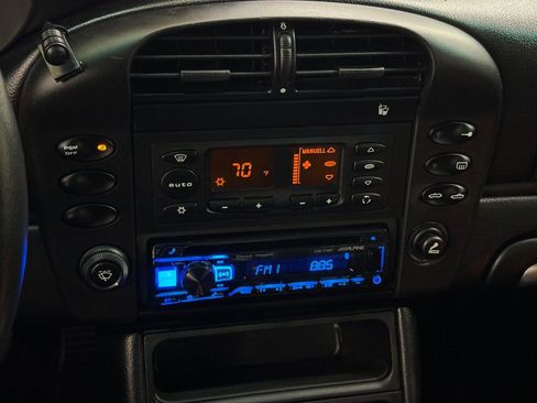 Used 2002 Porsche 911 Cabriolet image 49