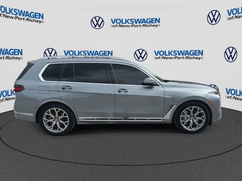 Used 2024 BMW X7 xDrive40i AWD/4WD image 9