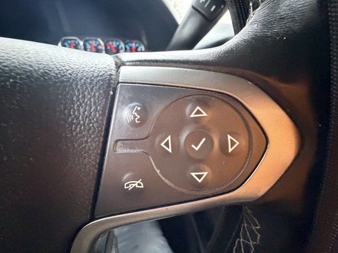 Used 2015 Chevrolet Suburban LT image 48