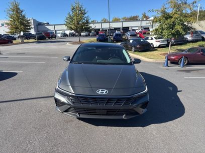 Used 2024 Hyundai Elantra SEL w/ Convenience Package