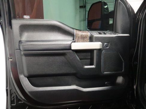 Used 2019 Ford F350 Lariat w/ Lariat Value Package AWD/4WD image 30