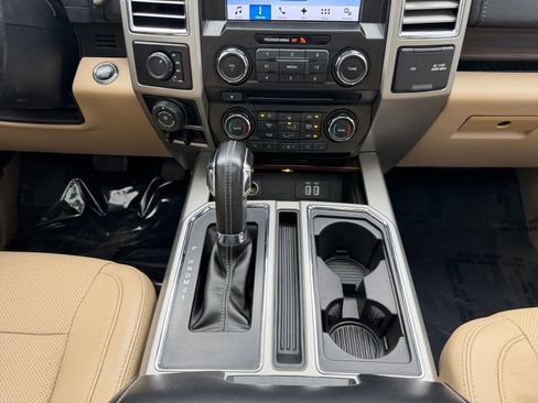 Used 2016 Ford F150 Lariat w/ Equipment Group 501A Mid AWD/4WD image 20
