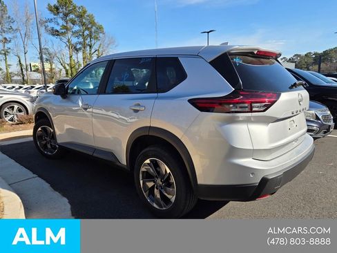 Used 2025 Nissan Rogue SV FWD image 5