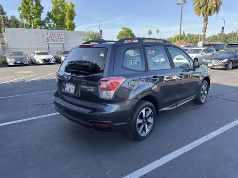 Used 2017 Subaru Forester 2.5i w/ Alloy Wheel Package AWD/4WD image 3